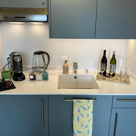 Au1807 Quarto em Acomodações Particulares